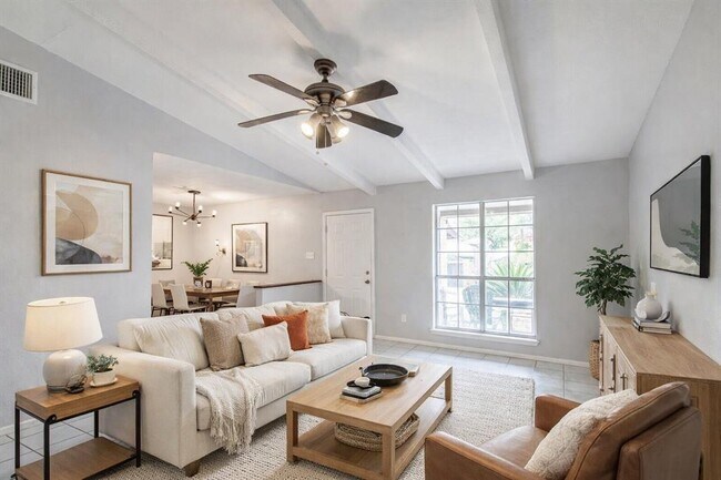 Foto del edificio - 8206 Exmoor Dr