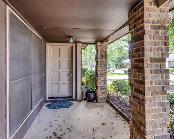 Building Photo - 3016 Hilltop Dr