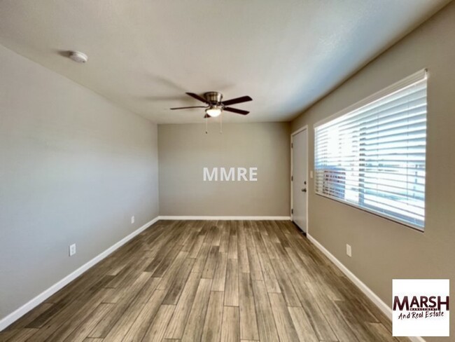 Building Photo - Updated 3 bedroom condo in Phoenix!