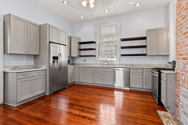 Foto del edificio - Charming New Orleans Shotgun with Historic...