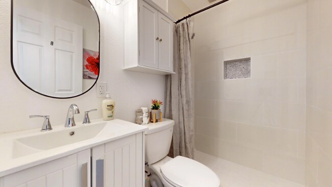 Foto del edificio - 7901 Aplin Ave