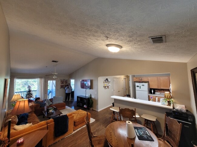 Foto del edificio - The Edge Condos