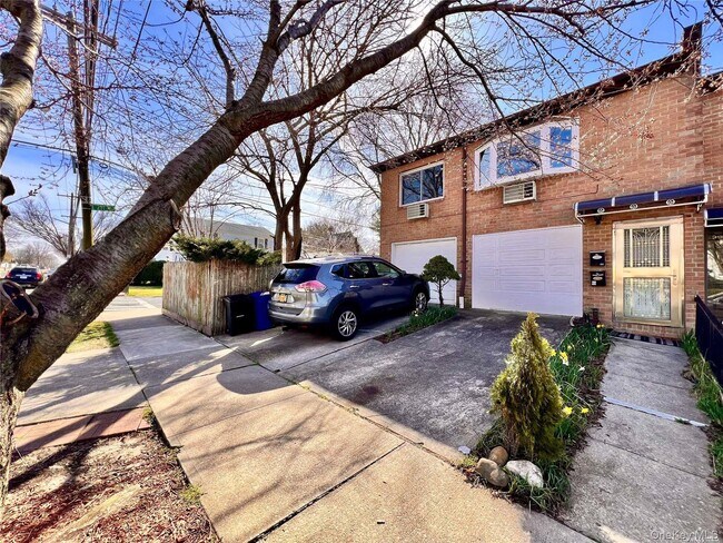 Foto del edificio - 216-18 39th Ave