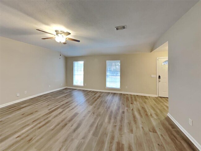 Foto del edificio - 13530 Clayton Hill Dr