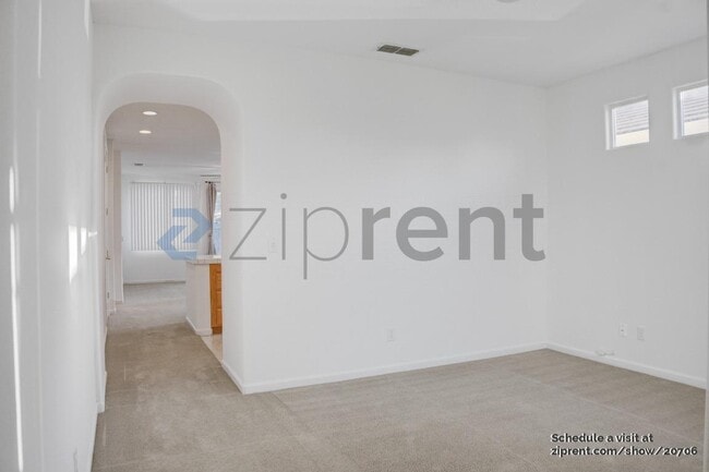 Building Photo - Unit
