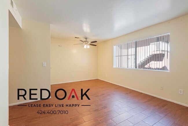 Foto del edificio - ~1 Month FREE~ Incredible One Bedroom with...