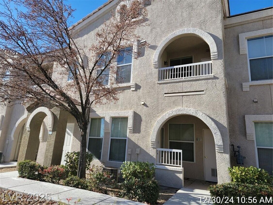 Primary Photo - POPULAR 1 BED/1 BATH FLOORPLAN - DESIREABL...