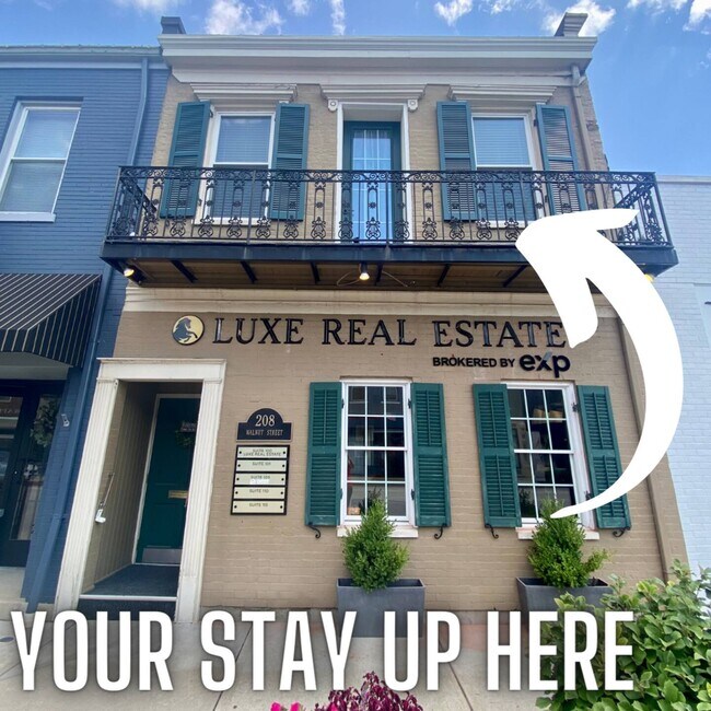 ¡Disfruta de esta vista del centro! - 208 Walnut St
