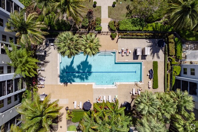Swimming Pool - Congress Grove Apartments