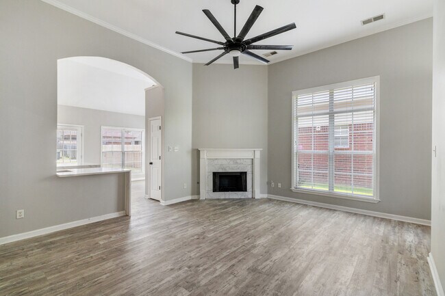 Building Photo - 9209 Acadia Pl