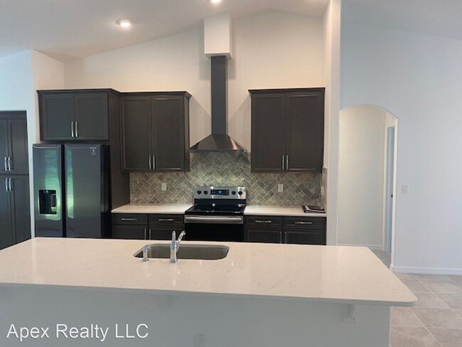 Building Photo - 4 br, 2 bath House - 53 Kashmir Tr.