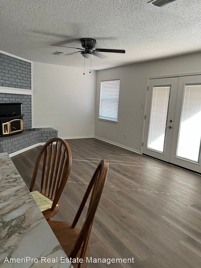 Building Photo - 3 br, 2 bath House - 113 Shalimar Dr.