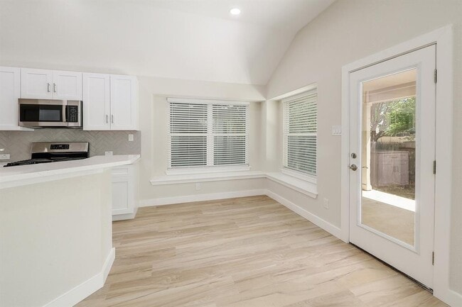 Foto del edificio - 19509 Brue St