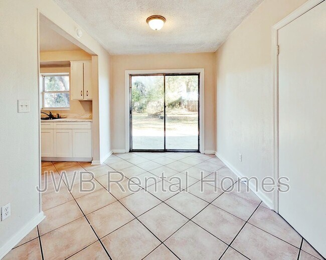 Foto del edificio - 3045 Belair Rd S