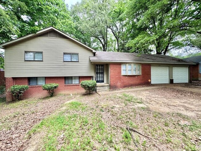 Building Photo - 1898 Goodhaven Dr