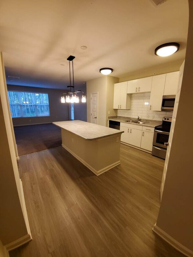 Foto principal - 1801 Capital Creek Dr