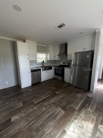 Building Photo - 13432 E Wheeler Rd