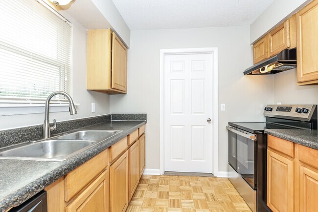 Foto del edificio - 2383 Paddock Dr