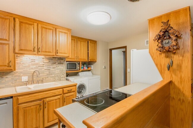 Foto del edificio - 3810 E Skinner St