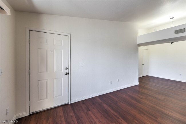 Building Photo - 7885 W Flamingo Rd