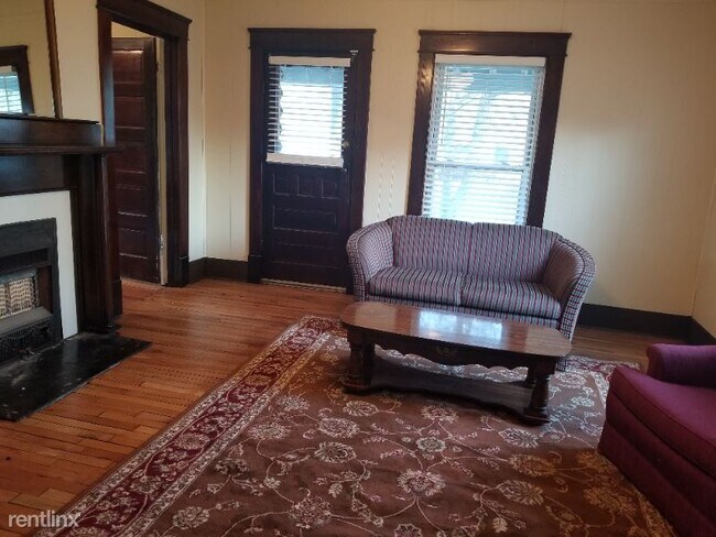 Building Photo - 2 br, 1 bath House - 3923 Malden Dr