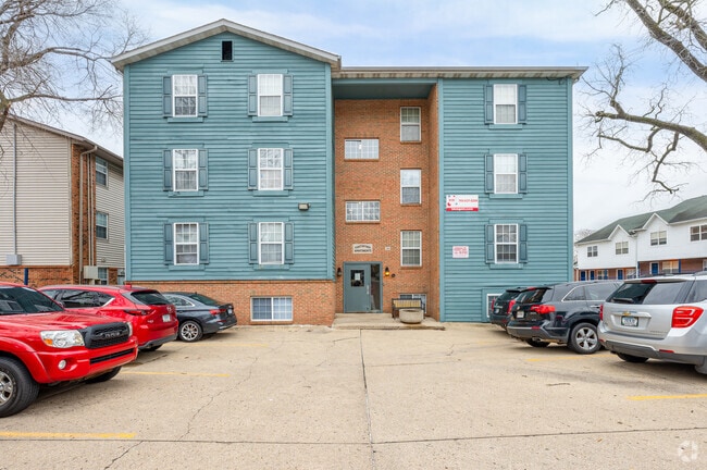 Building Photo - Southfork Apartments