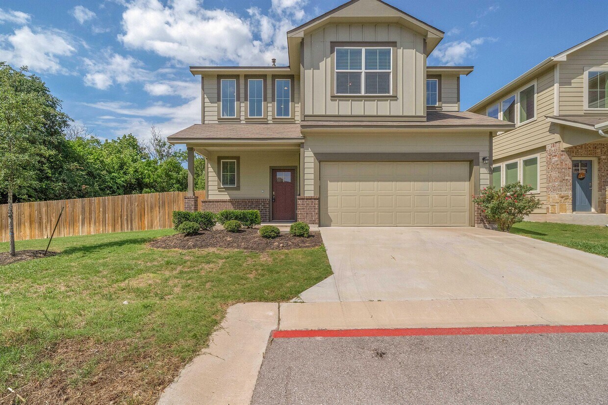 Foto principal - 1300 Anhalt Dr