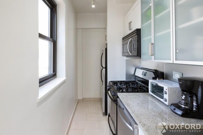 Building Photo - 340 East 52nd Street