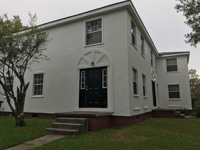 Primary Photo - 2563 Olive St
