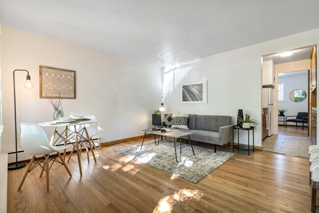 Foto del edificio - 2201 NW 62nd St
