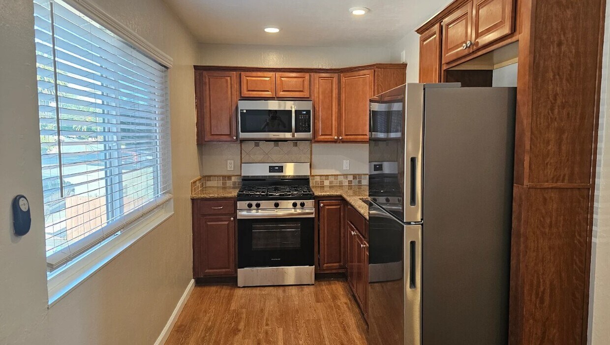 Foto principal - 2318 San Juan Ave