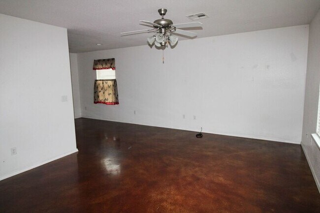 Foto del edificio - 325 W Blair St