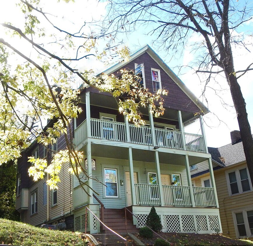 Primary Photo - 1020 Madison St