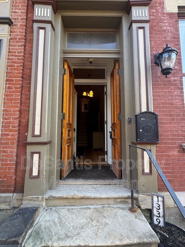 Foto del edificio - 1339 W North Ave