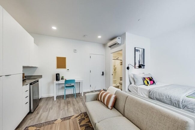 Foto del edificio - Artthaus Six: New Luxury Apartment. 3 Mont...