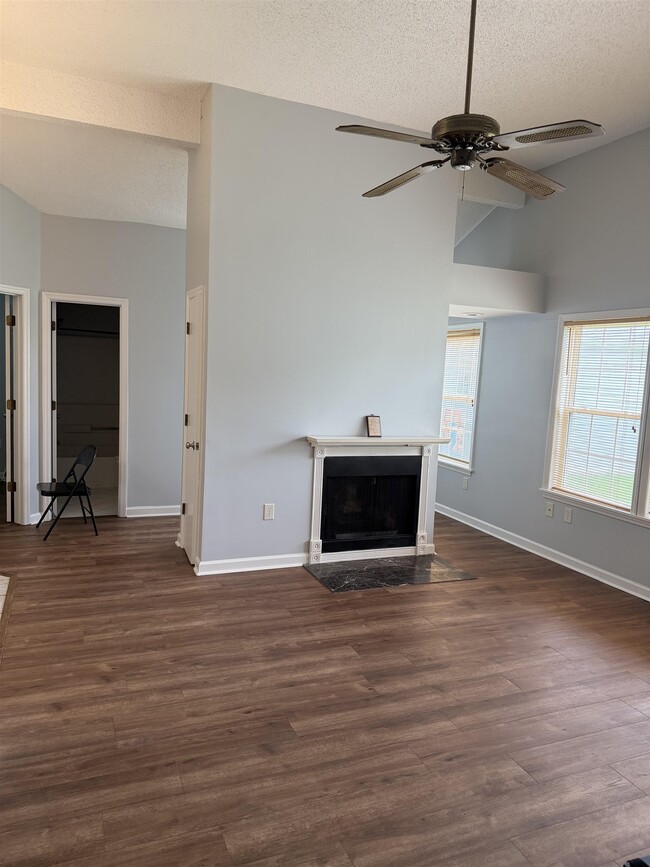 Building Photo - 126 Whitehaven Ct
