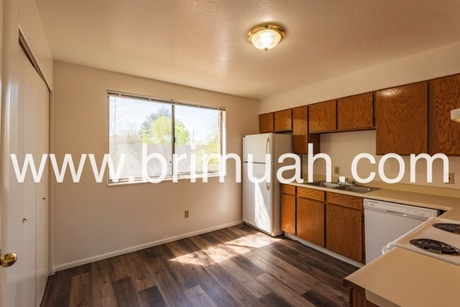 Foto del edificio - 4727 S 1300 E