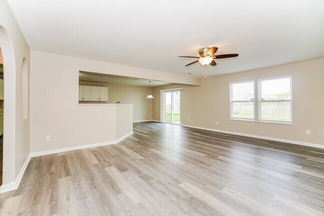 Building Photo - 4877 Grimm Dr