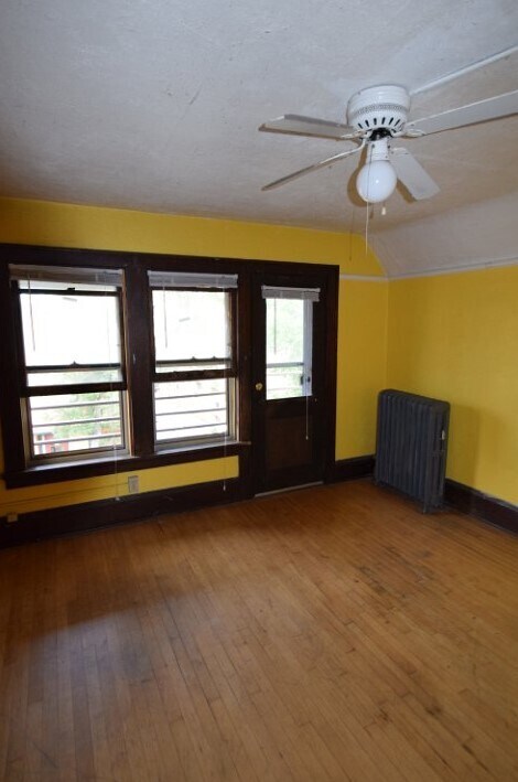 Foto del edificio - 449 W Main St