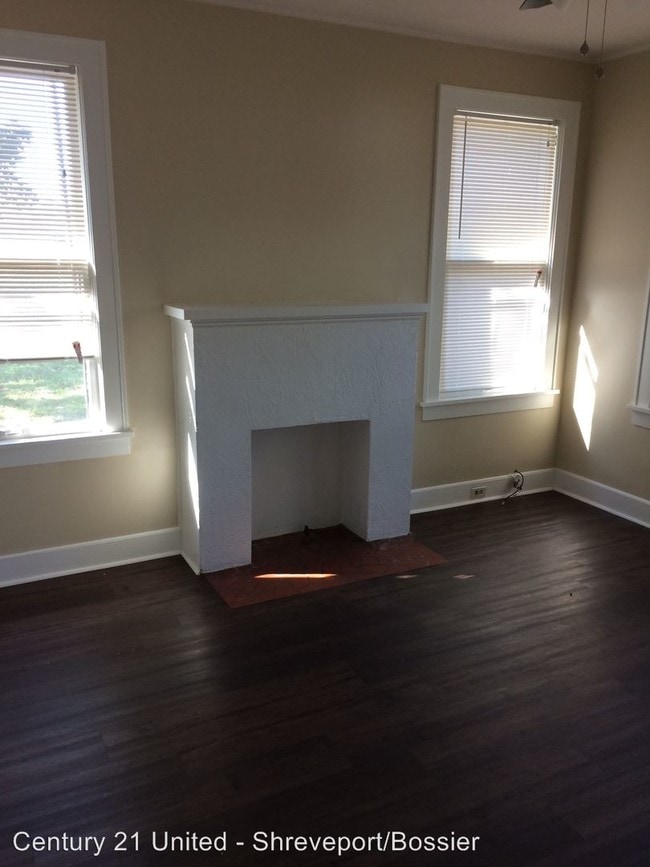 Building Photo - 1322 Montgomery Ln