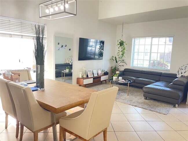 Foto del edificio - 10821 NW 52nd St