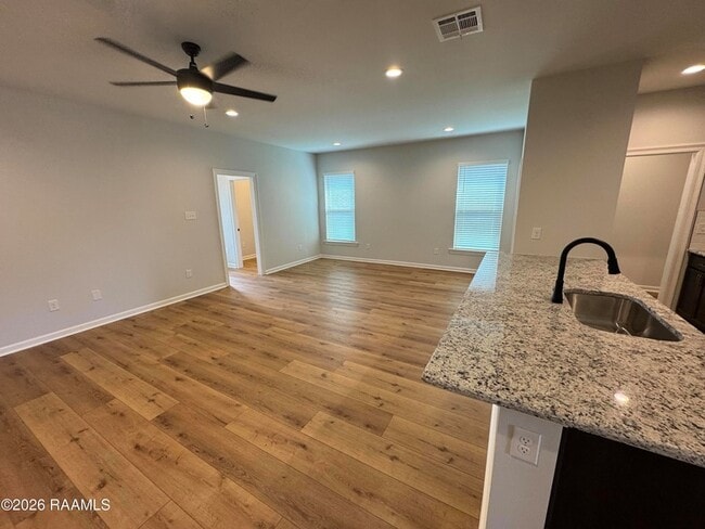 Building Photo - 213 Tatum Ln