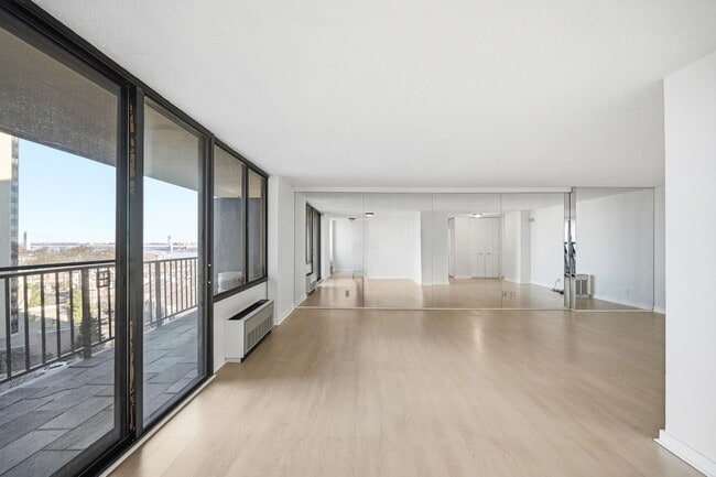 Área de comedor - 300 Winston Dr