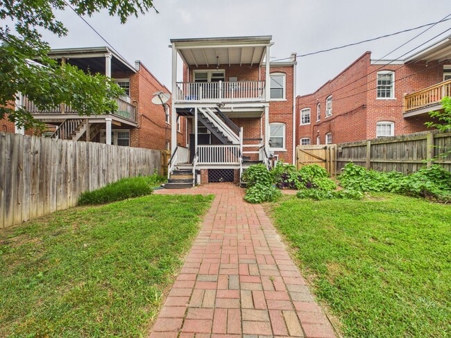 Building Photo - 3543 Grove Ave
