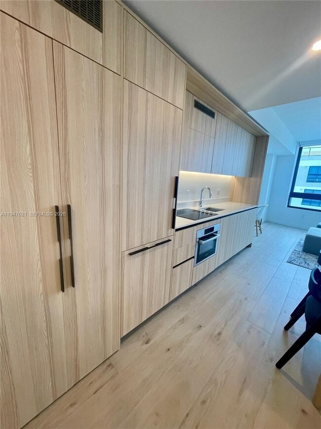 Foto del edificio - 225 N Miami Ave