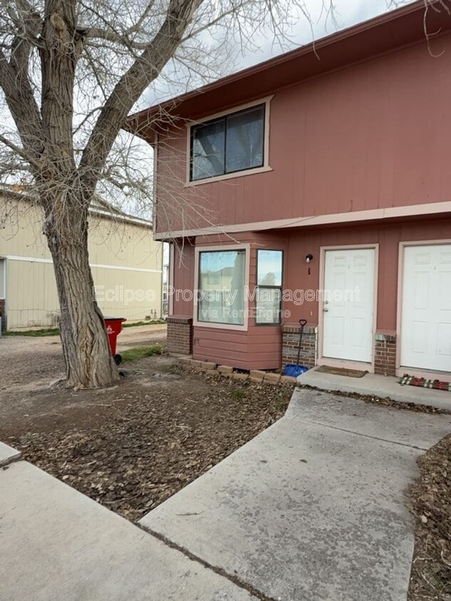 Photo - 3247 Main Street