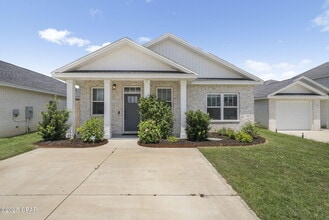 Building Photo - 105 Aleczander Preserve Ct