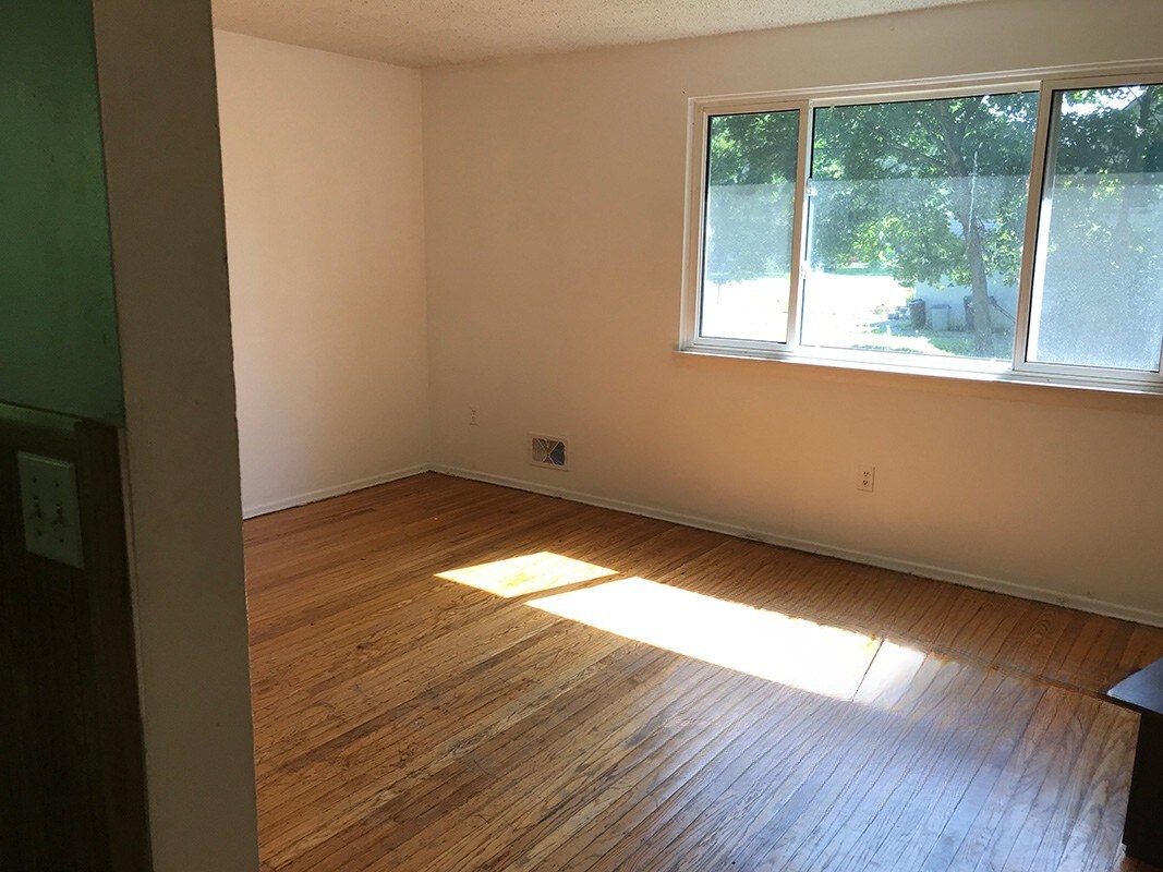 Foto del edificio - 45 Charles Ave