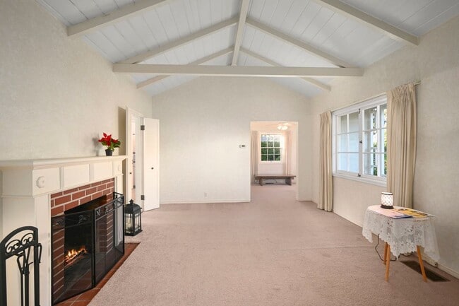 Building Photo - 4055 Marianne Dr