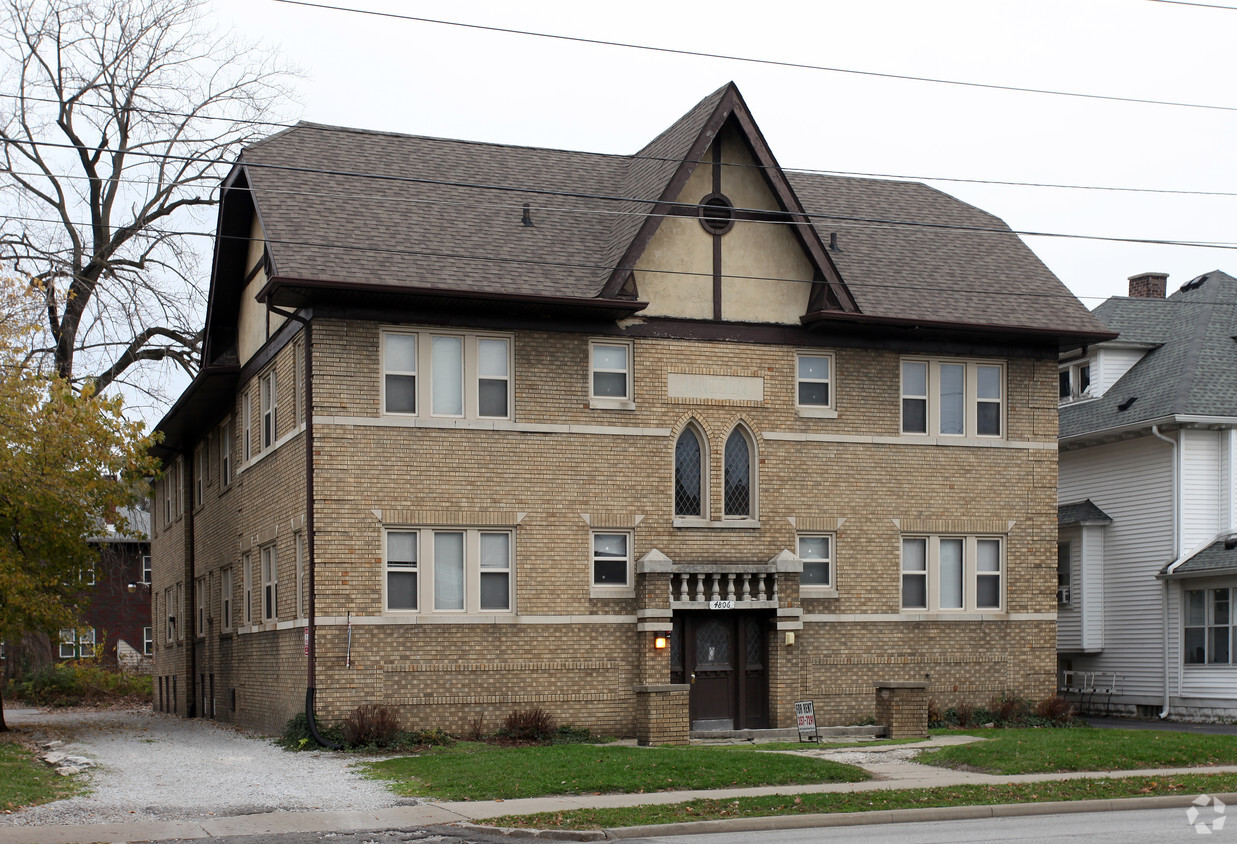 Building Photo - 4806 E Washington St